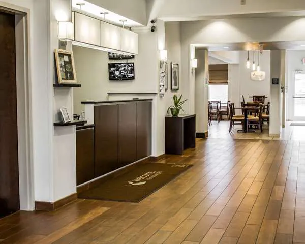 Sleep Inn & Suites 4