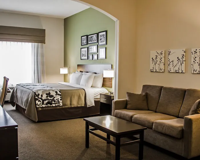 Sleep Inn & Suites 4