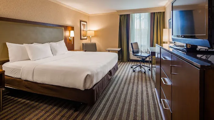 Best Western Premier The Central Hotel & Conference Center 4