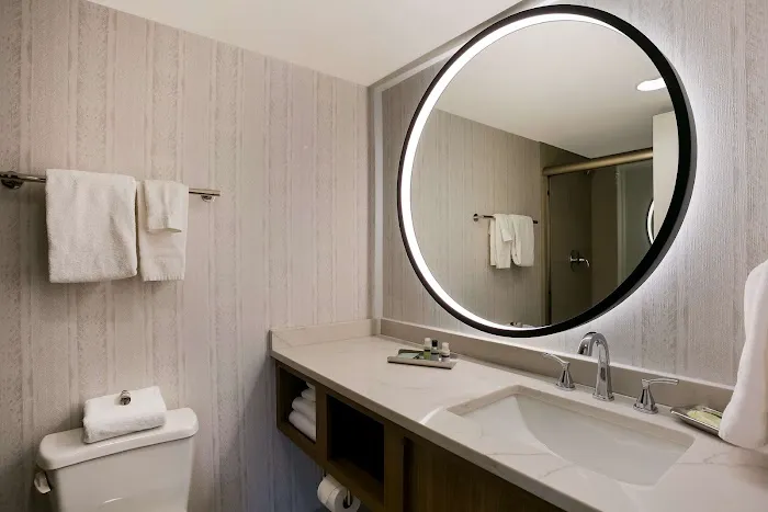 Best Western Premier The Central Hotel & Conference Center 4