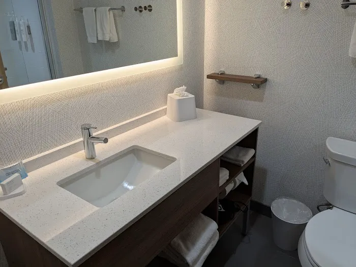 Home2 Suites by Hilton Harrisburg East 4