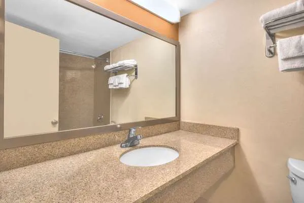 Days Inn by Wyndham New Cumberland/Harrisburg South 4