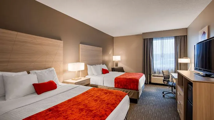 Best Western Plus New Cumberland Inn & Suites 4