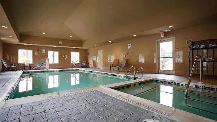 Best Western Plus New Cumberland Inn & Suites 4