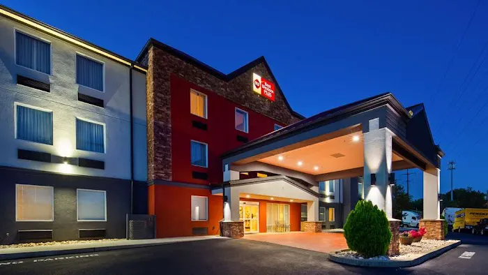 Best Western Plus New Cumberland Inn & Suites 4