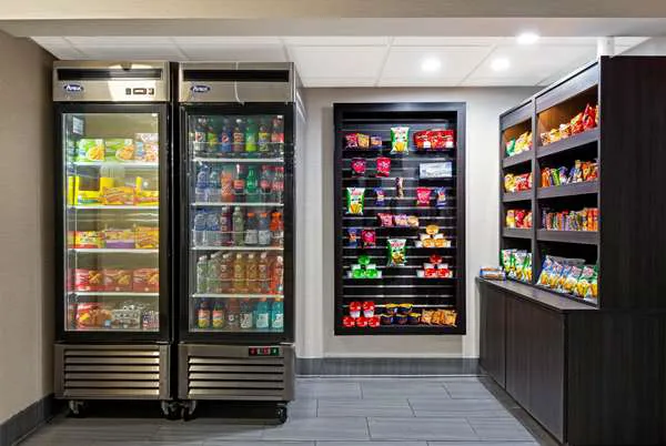 La Quinta Inn & Suites by Wyndham New Cumberland-Harrisburg 4