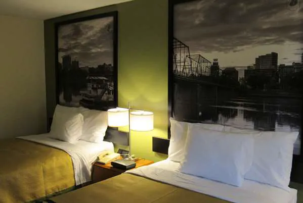 Super 8 by Wyndham New Cumberland 4