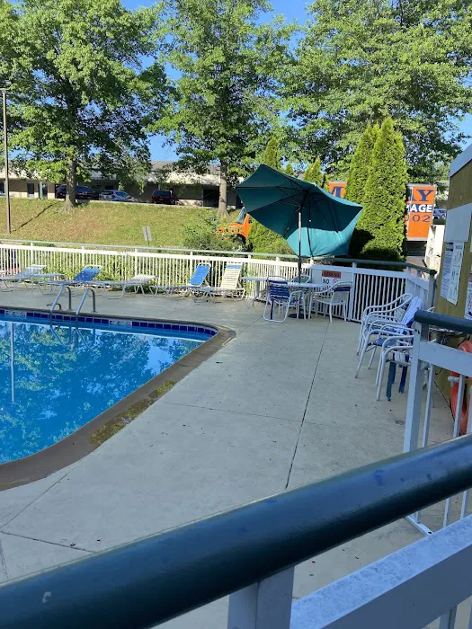 Super 8 by Wyndham New Cumberland 4