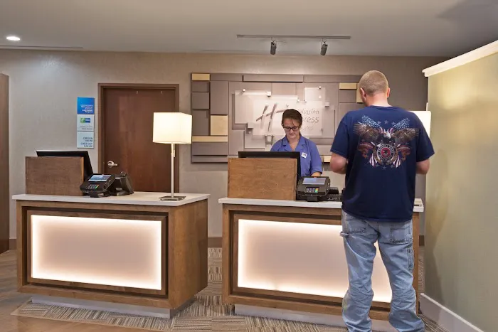 Holiday Inn Express & Suites Harrisburg South - New Cumberland 4