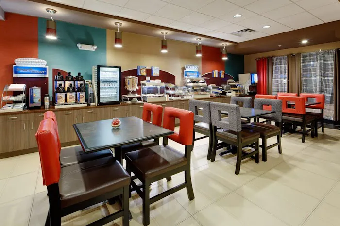 Holiday Inn Express & Suites York NE - Market Street by IHG 4