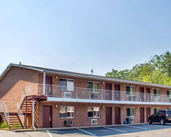 Econo Lodge Drums 4