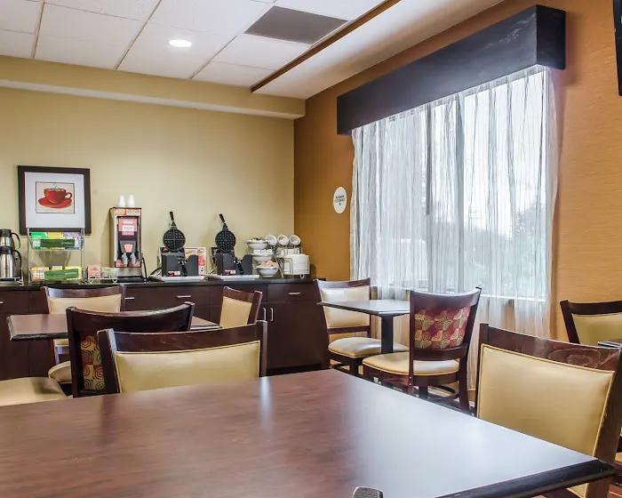 Comfort Suites 4