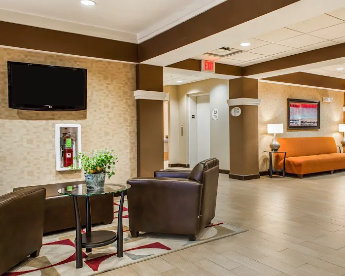 Comfort Suites 4