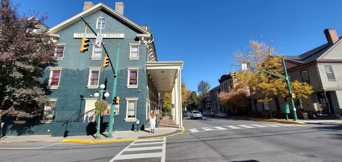 Lewisburg Hotel 4
