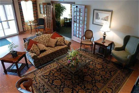 Country Inn & Suites by Radisson, Lewisburg, PA 4
