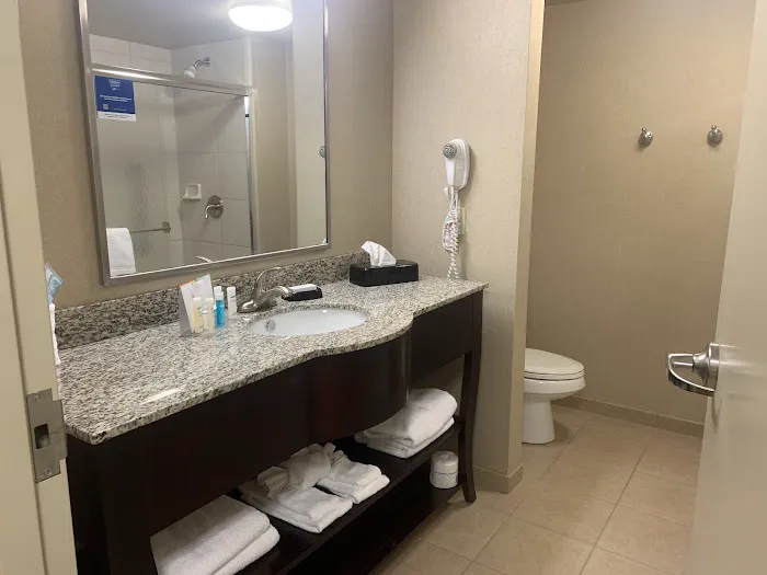 Hampton Inn Lewisburg 4