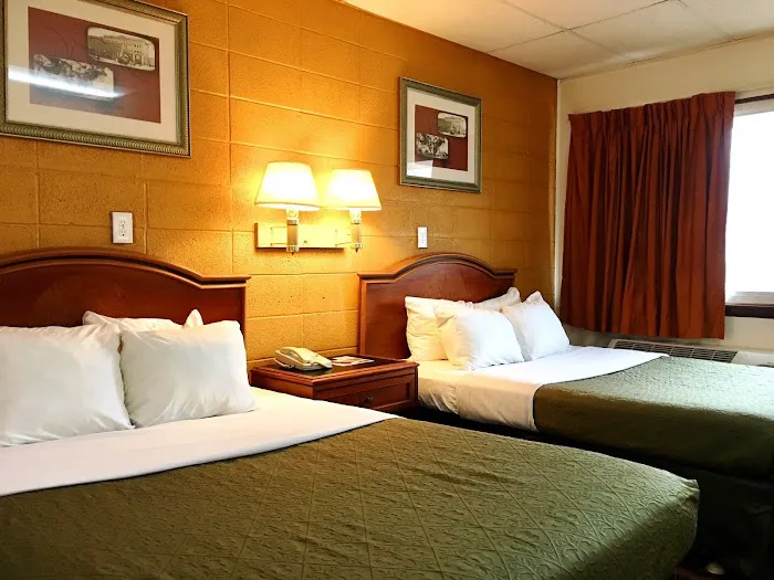 Red Carpet Inn Duncannon, PA 4