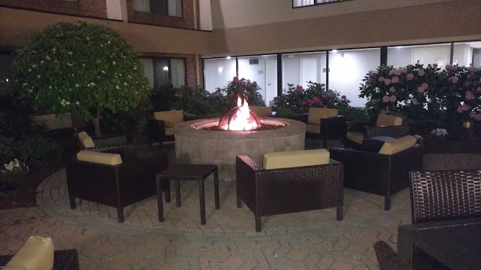 Courtyard Hartford Cromwell 4