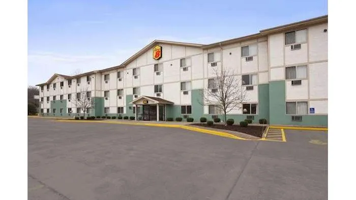 Super 8 by Wyndham Cromwell/Middletown 4