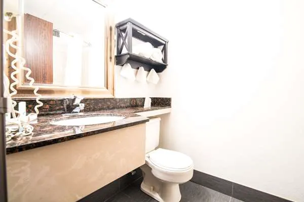Quality Inn Cromwell - Middletown 4