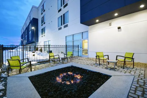 SpringHill Suites Hartford Cromwell 4