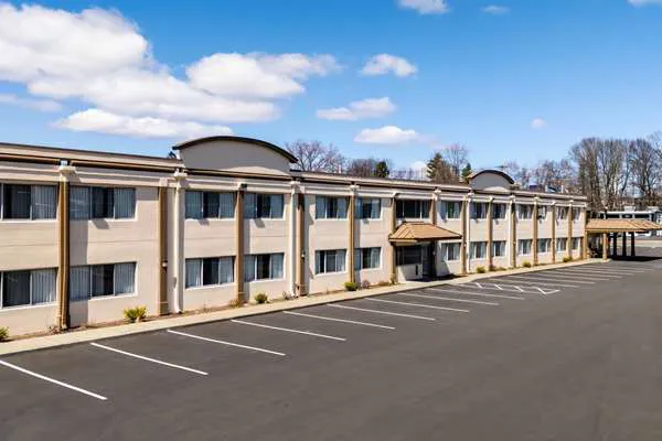 Days Inn by Wyndham Albany SUNY 4