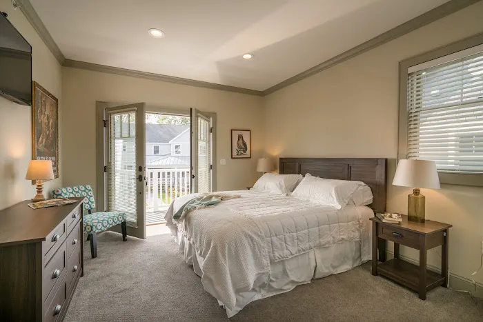 The Lake House Guest Cottages of the Berkshires 4