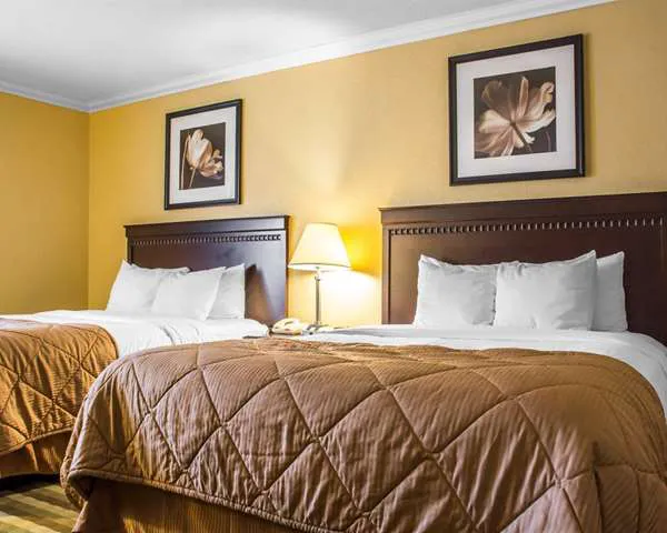 Quality Inn & Suites Fairgrounds 4