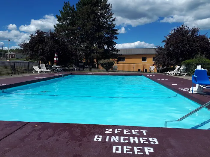 Quality Inn & Suites Fairgrounds 4