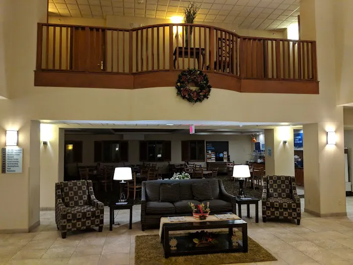 Holiday Inn Express Syracuse-Fairgrounds, an IHG Hotel 4