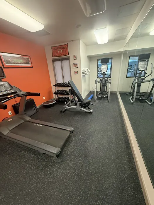 Holiday Inn Express Syracuse-Fairgrounds, an IHG Hotel 4