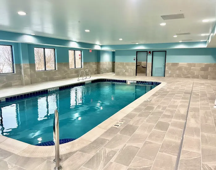 Holiday Inn Express Syracuse-Fairgrounds, an IHG Hotel 4