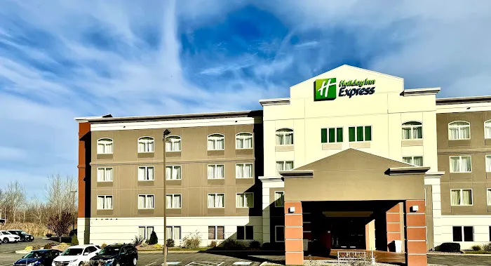 Holiday Inn Express Syracuse-Fairgrounds, an IHG Hotel 4