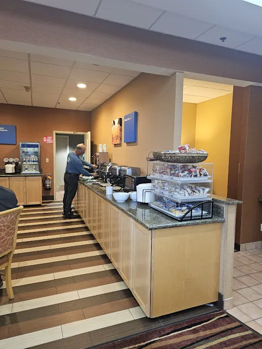 Comfort Inn - NYS Fairgrounds 4