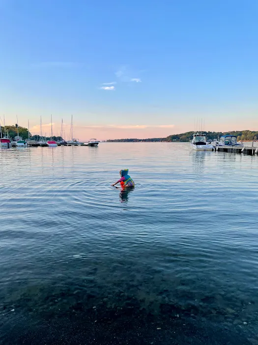 Anchor Resort & Marina Inc 4