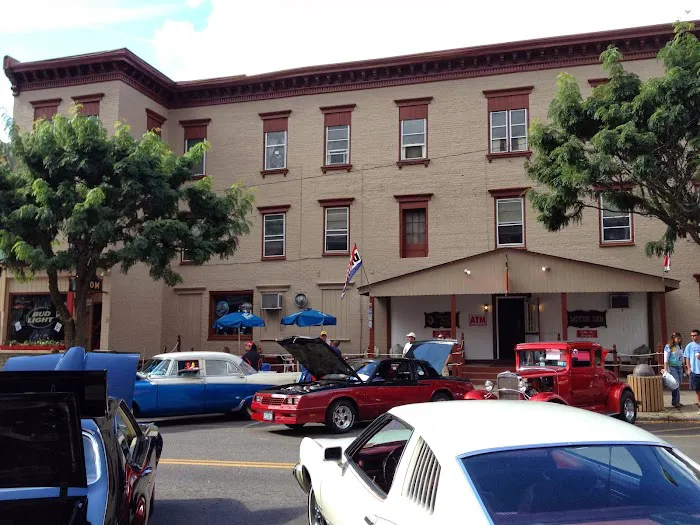 Wolcott Hotel & Motor Inn 4