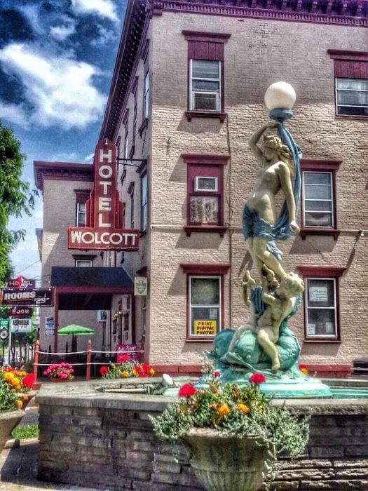 Wolcott Hotel & Motor Inn 4