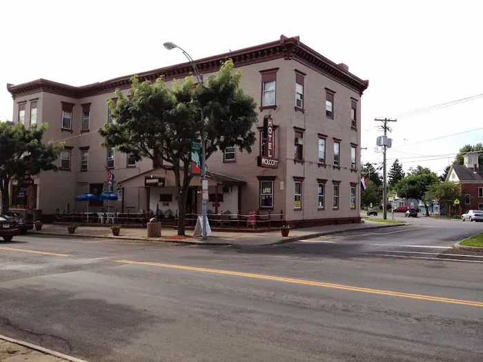 Wolcott Hotel & Motor Inn 4