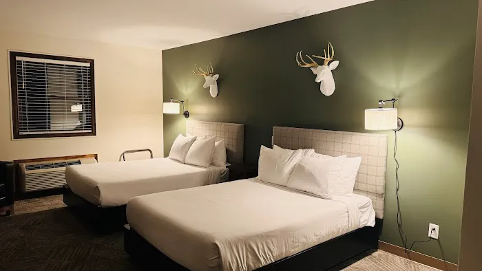 The Lodge at Schroon Lake 4