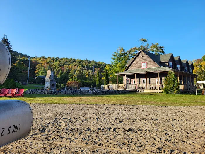 Twin Pines Resort & Vacation Rentals 4