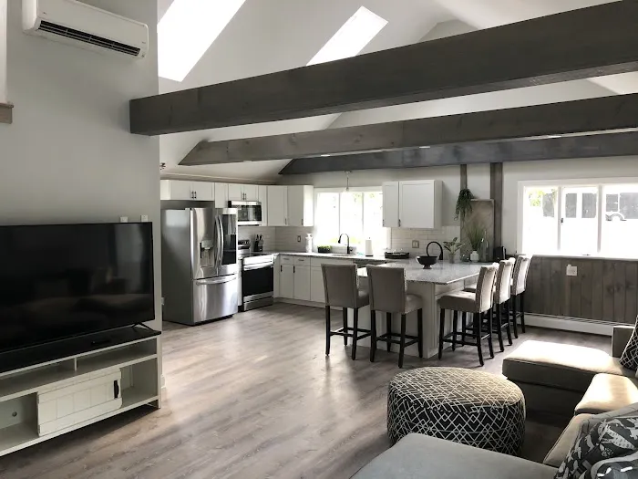 The Bolton Lodge & Suites 4