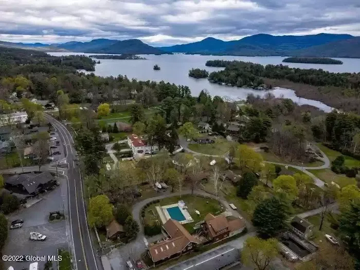 The Bolton Lodge & Suites 4
