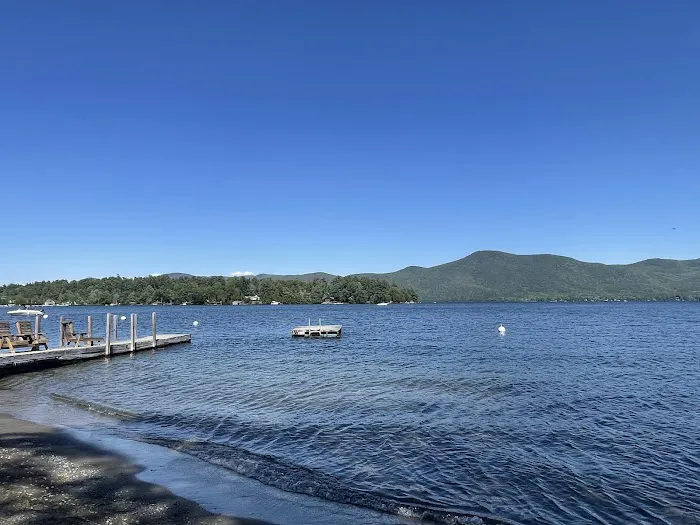 Cool-Ledge on Lake George 4
