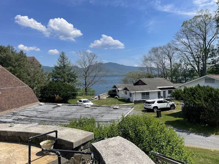 Cool-Ledge on Lake George 4