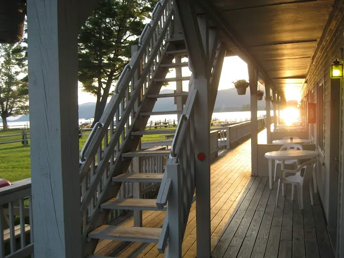 Golden Sands Resort NOW Waters Edge Lodge on Lake George 4