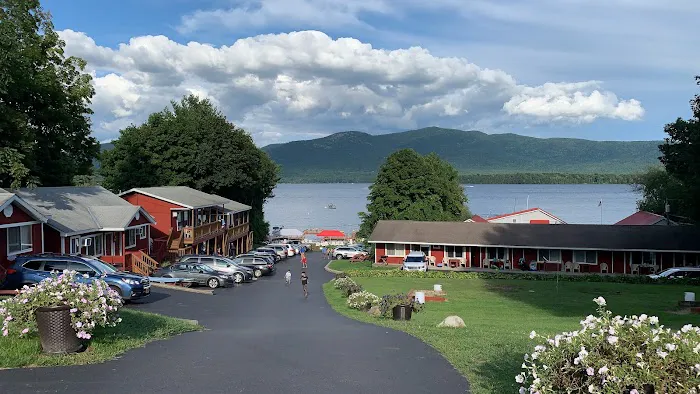 Flamingo Resort On Lake George 4