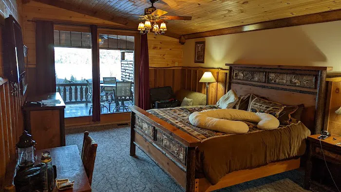The Lodges at Cresthaven 4