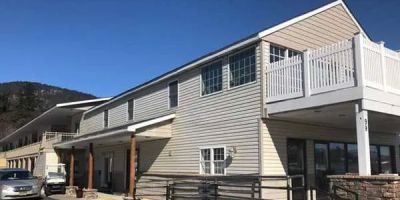 Howard Johnson by Wyndham Lake George