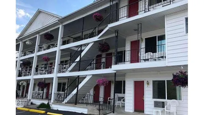 Baymont by Wyndham Lake George 4