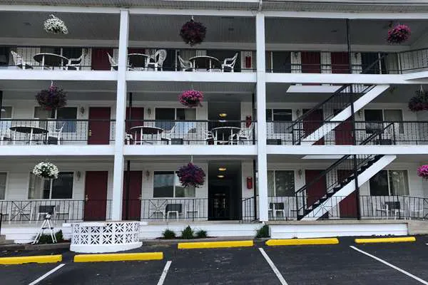 Baymont by Wyndham Lake George 4